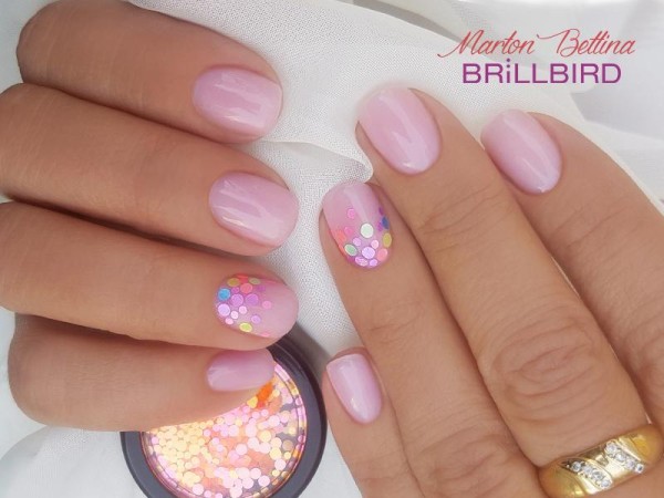 Cover Builder műköröm nailart dots díszítéssel