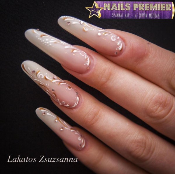 Nude Builder Gel és Latte Gel-lel készült ombre köröm