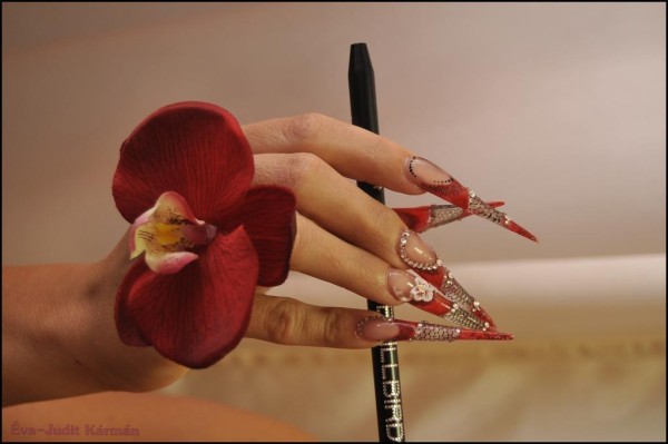 BB nail cup la femme fatale