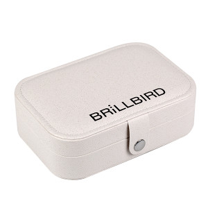 Letisztult, fehér ékszertartó